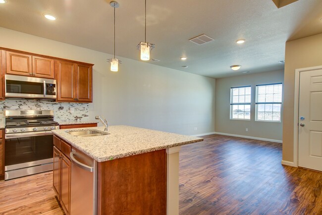 Building Photo - New Townhouse in Wolf Ranch, D#20