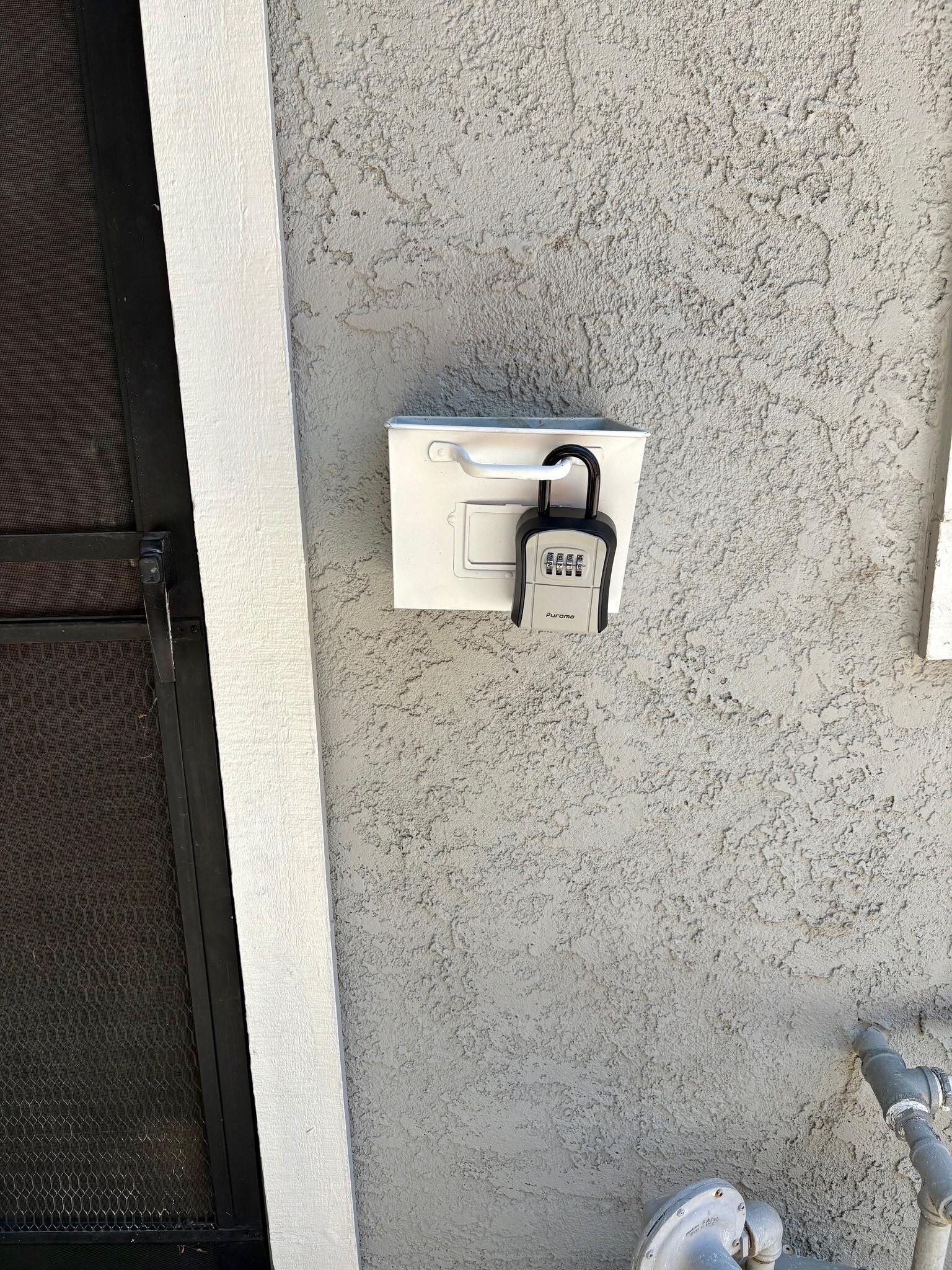 Building Photo - 28409 Victoria Rd