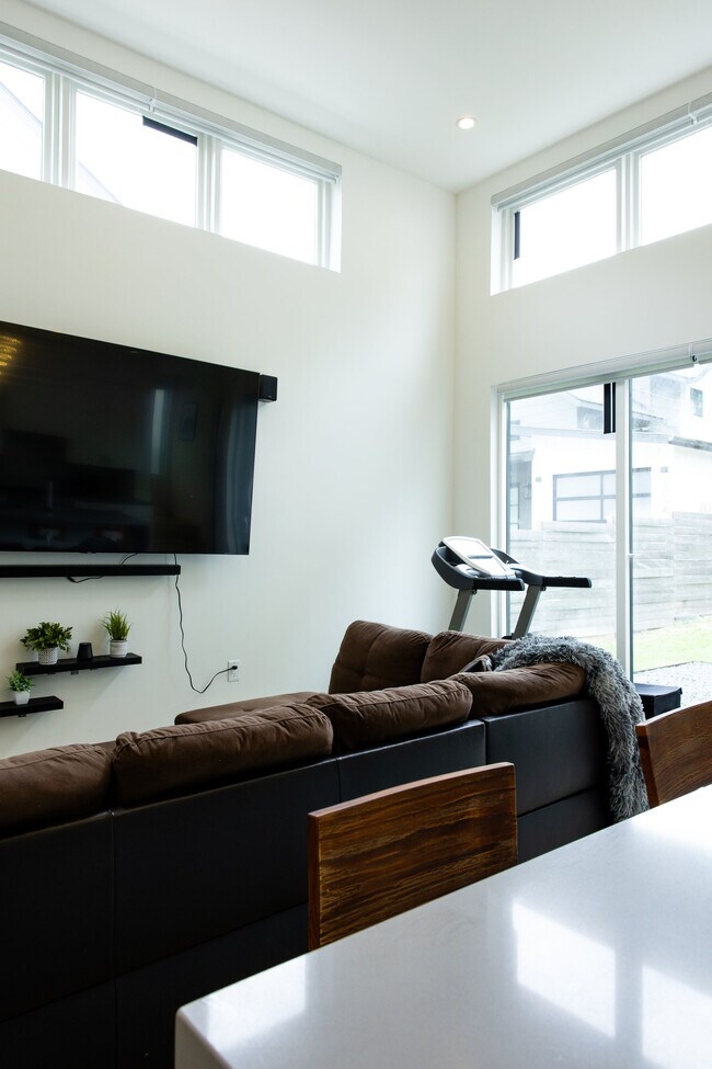 Building Photo - 507 S Park Dr