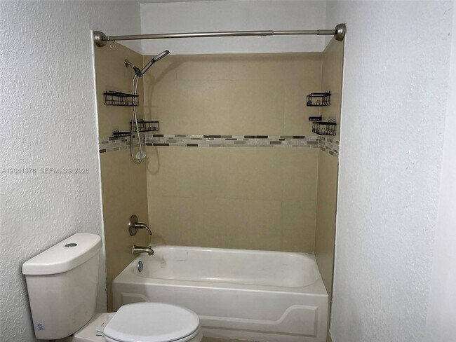 Building Photo - 2580 Coral Springs Dr