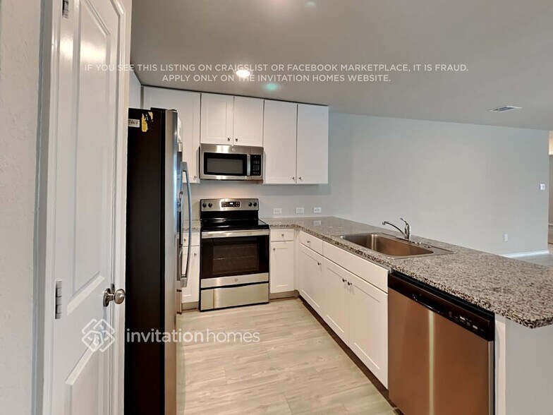 Building Photo - 122 Pasadena Pl