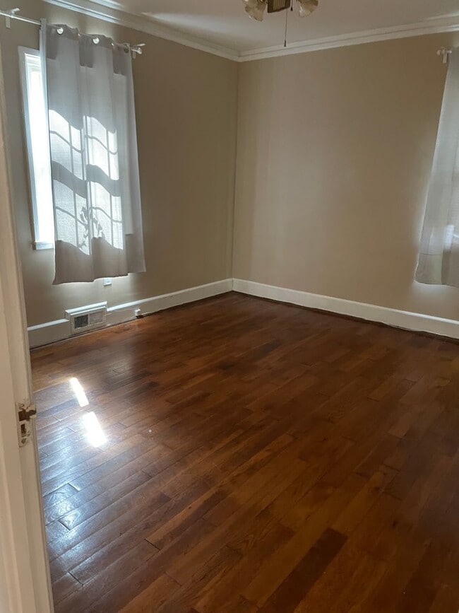 Building Photo - Downtown Greenville Condominium