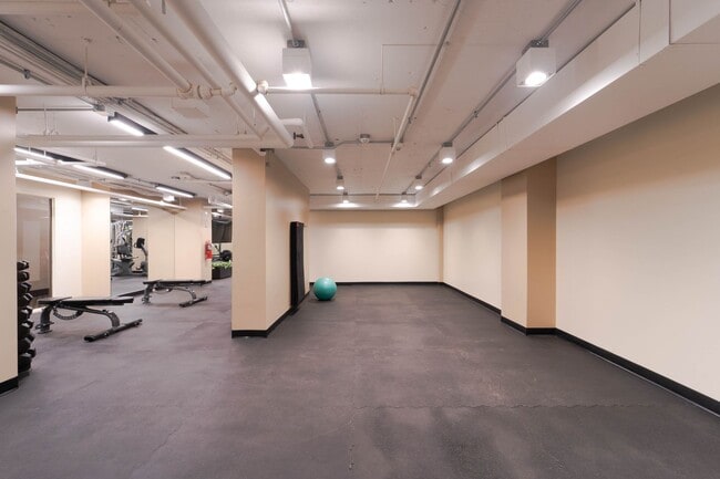 Building Photo - Contemporary 2BR/2BA Corner Condo at The Encore of McLean