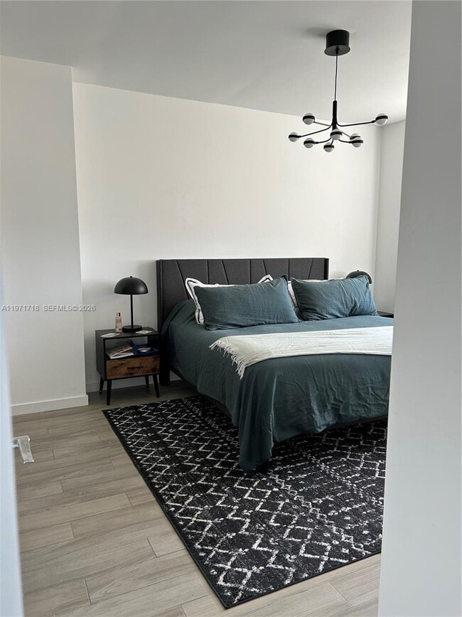 Building Photo - 999 SW 1st Ave