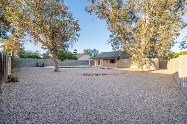 Building Photo - 3 bedroom Home with Pool and Spa