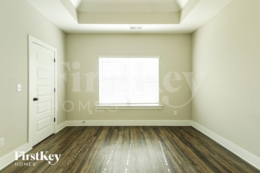 Building Photo - 1384 Woodridge Pl