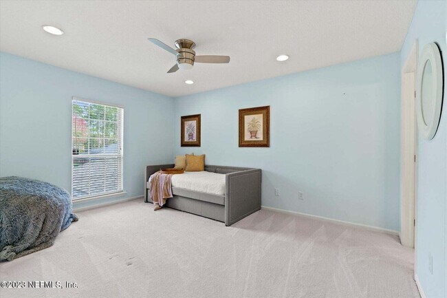 Building Photo - 3826 Reedpond Dr N