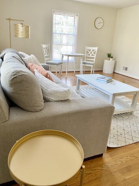 Building Photo - Newly updated large 1000 sq ft 1 bedroom, 1 bathroom apartment in the heart of Cherokee Triangle