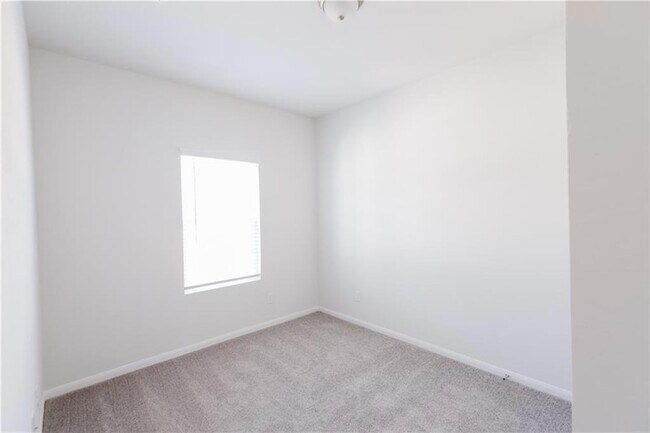 Building Photo - 245 Crystal Brook Dr