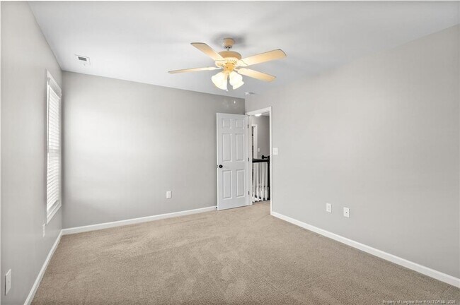 Building Photo - 118 Newport Ct