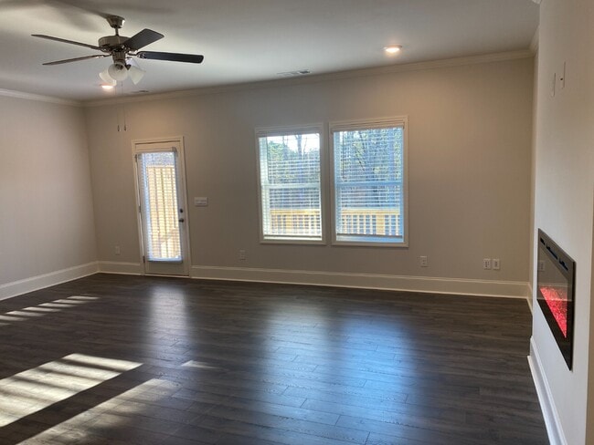 Building Photo - Modern 3-Story Townhome Near Woodstock High & Middle School