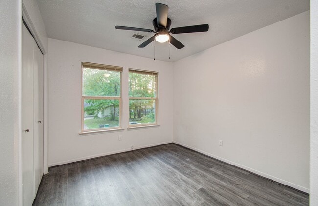 Building Photo - 5006 Village Springs Dr