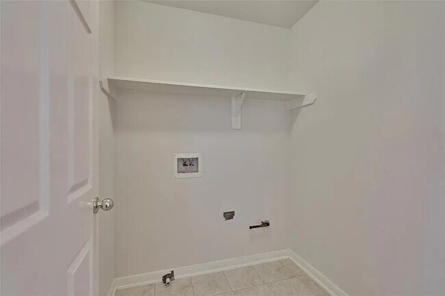 Building Photo - 511 Elm Ridge Dr