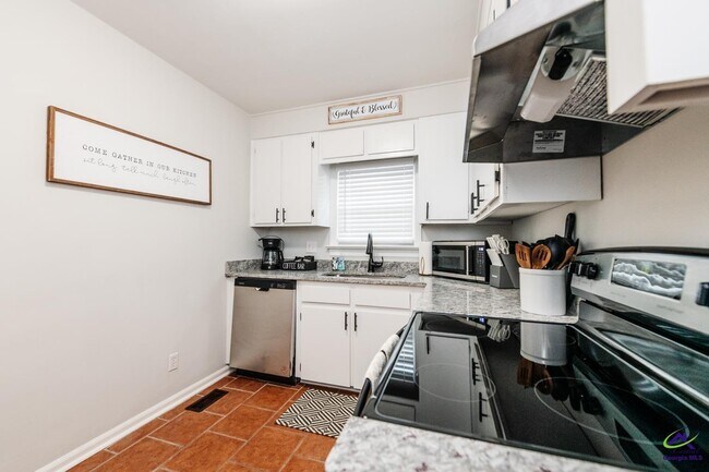 Building Photo - 1304 Georgia Ave