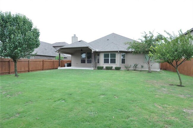 Building Photo - 113 Wallin Farms Dr