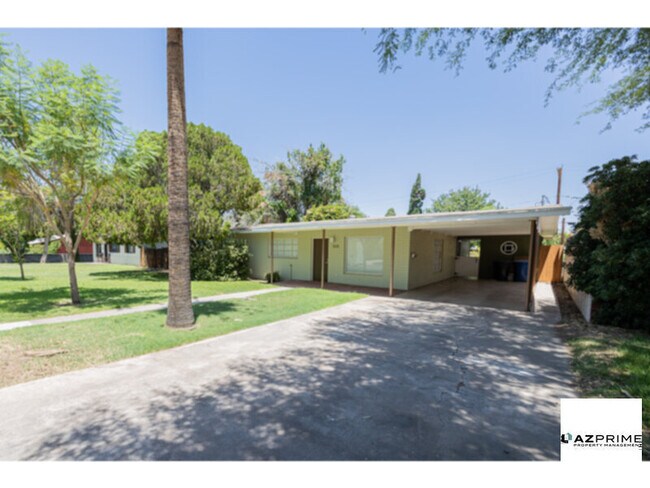 Primary Photo - Sunlit Comfort &amp; Spacious Style in thi...