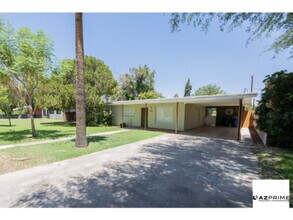 Building Photo - Sunlit Comfort & Spacious Style in thi...