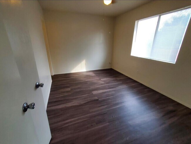 Building Photo - 1109 Hyridge St