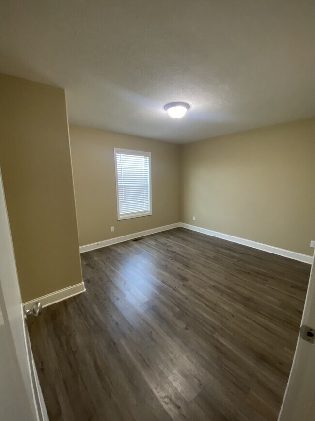 Building Photo - 328 Fairbanks Ave