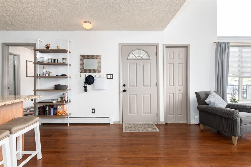 Building Photo - 857 S Van Gordon Ct