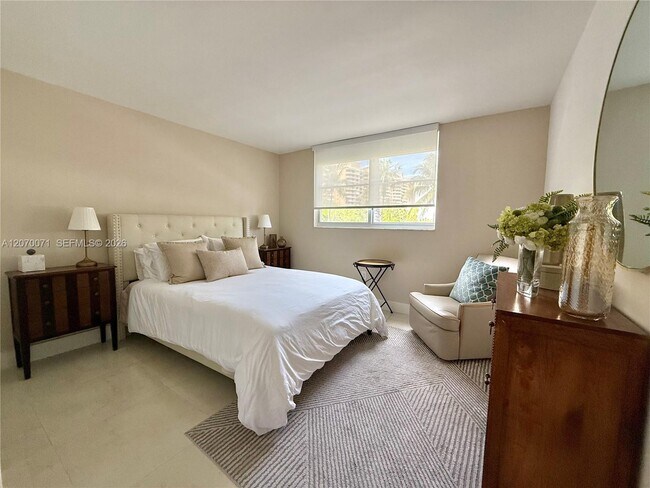 Building Photo - 210 Seaview Dr