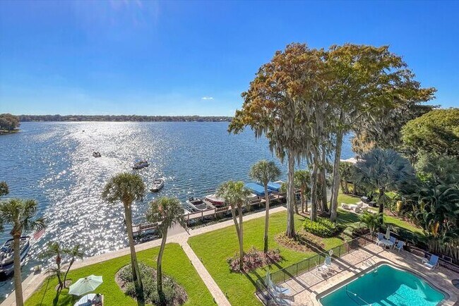 Building Photo - Beautiful Waterfront 3/2.5 Lake Virginia C...