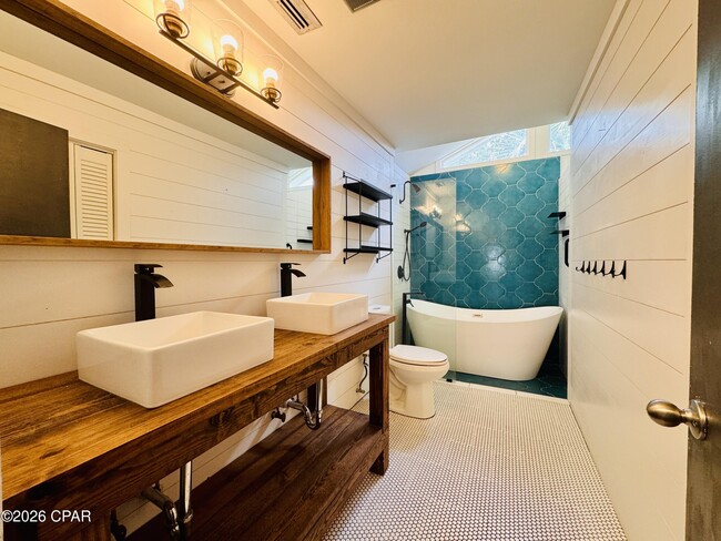 Building Photo - 916 Cobia Dr