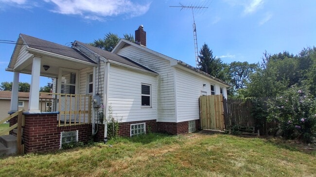 Building Photo - 2330 7th St NE