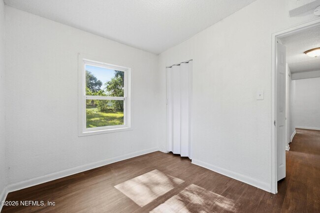 Building Photo - 5846 Abelia Rd