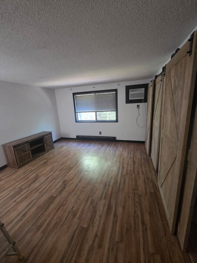 Building Photo - 11 King Arthur Dr