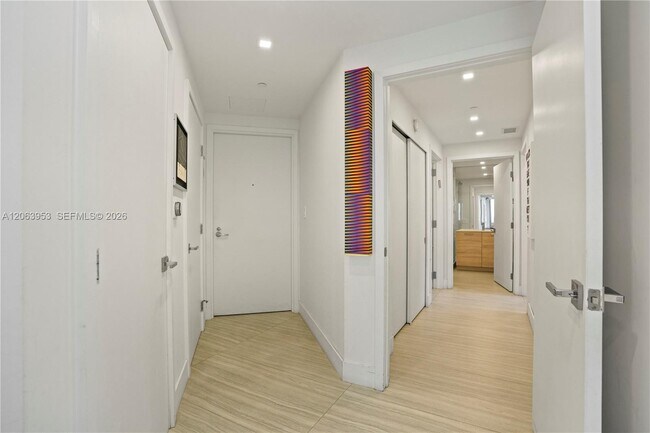 Building Photo - 16385 Biscayne Blvd