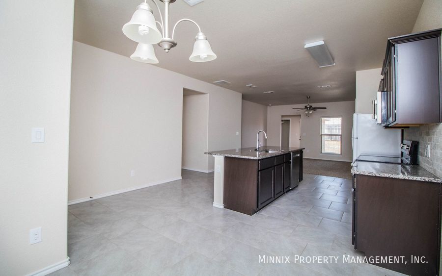Building Photo - 1519 Rattler Ln