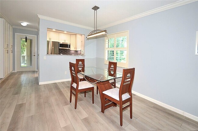 Building Photo - 50 Woodland Dr