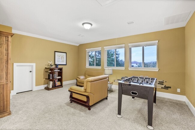 Building Photo - 10423 Hatcher Dr