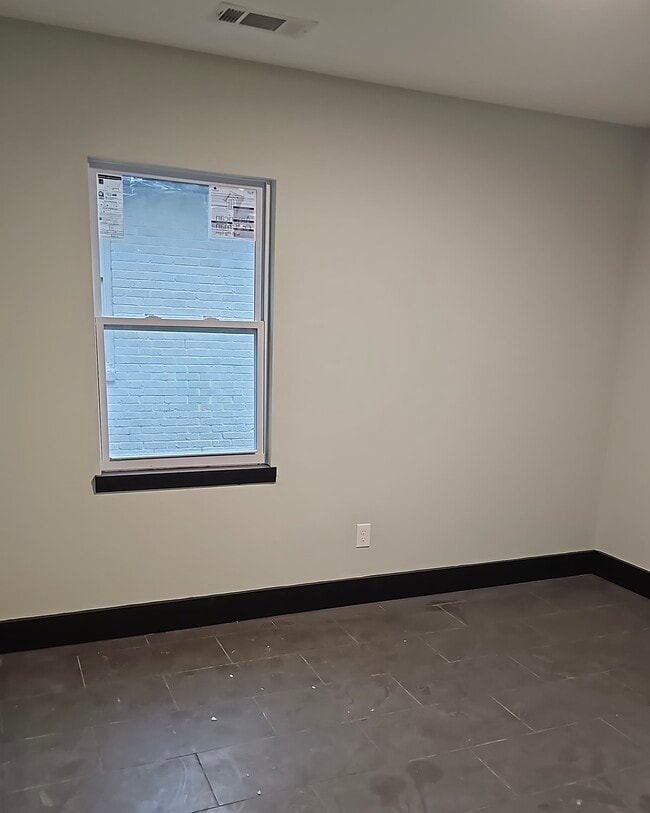 Building Photo - 1697 Baine Ave