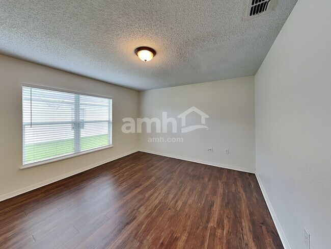 Building Photo - 5514 Ortega Park Blvd