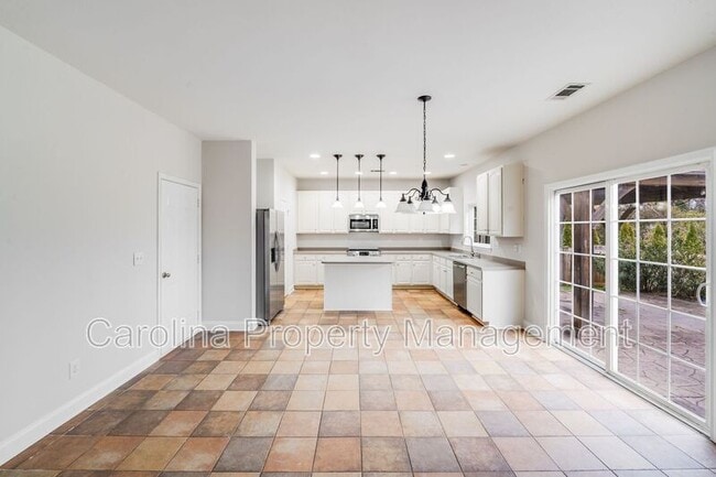 Building Photo - 9710 Rocky Ford Club Rd