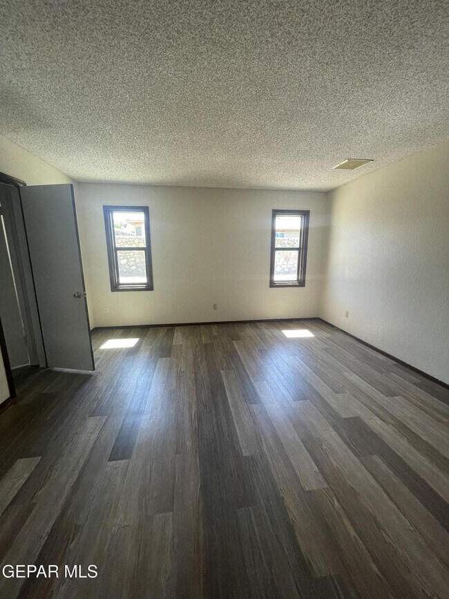 Building Photo - 1382 Adabel Dr