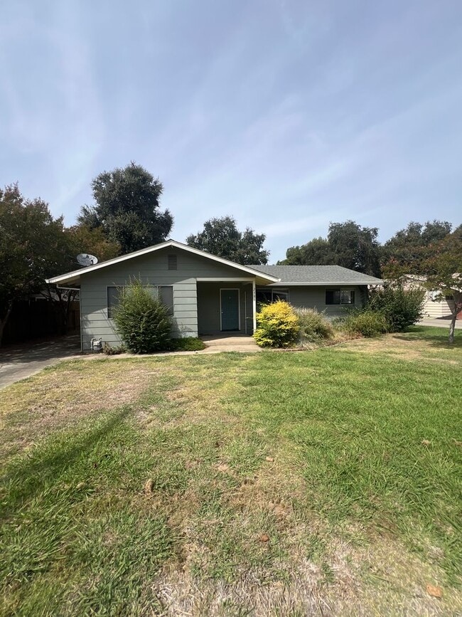 Building Photo - Durham 3 bedroom 2 bath Home, Large yard, ...