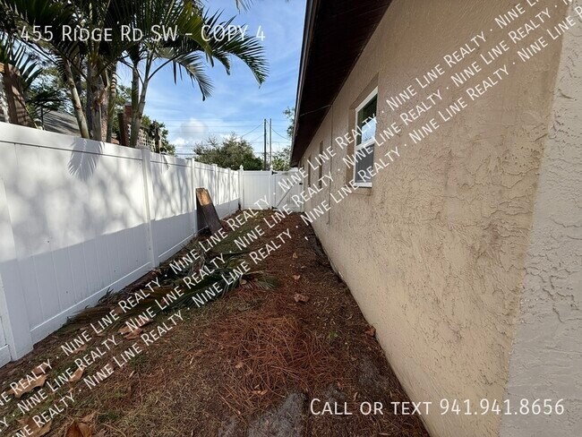 Building Photo - 455 Ridge Rd SW