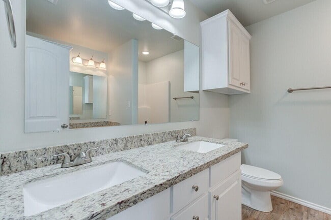 Building Photo - 1303 Kingston St