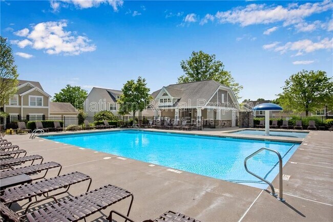 Building Photo - 211 Creek Side Pass