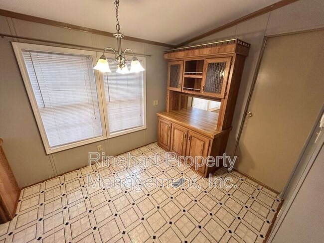 Building Photo - 1212 Stateline Rd