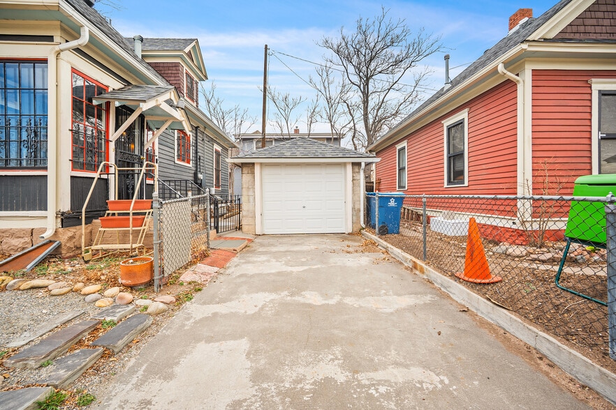 Building Photo - 831 S Cascade Ave