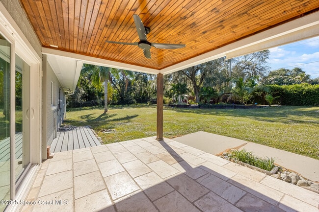 Building Photo - 3701 Warwick Dr