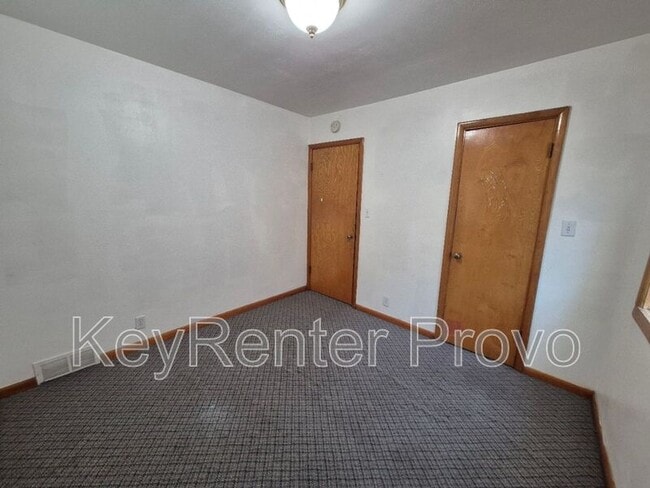 Building Photo - 629 E 180 N