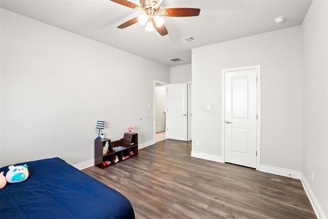 Building Photo - 144 Summer Vista Dr