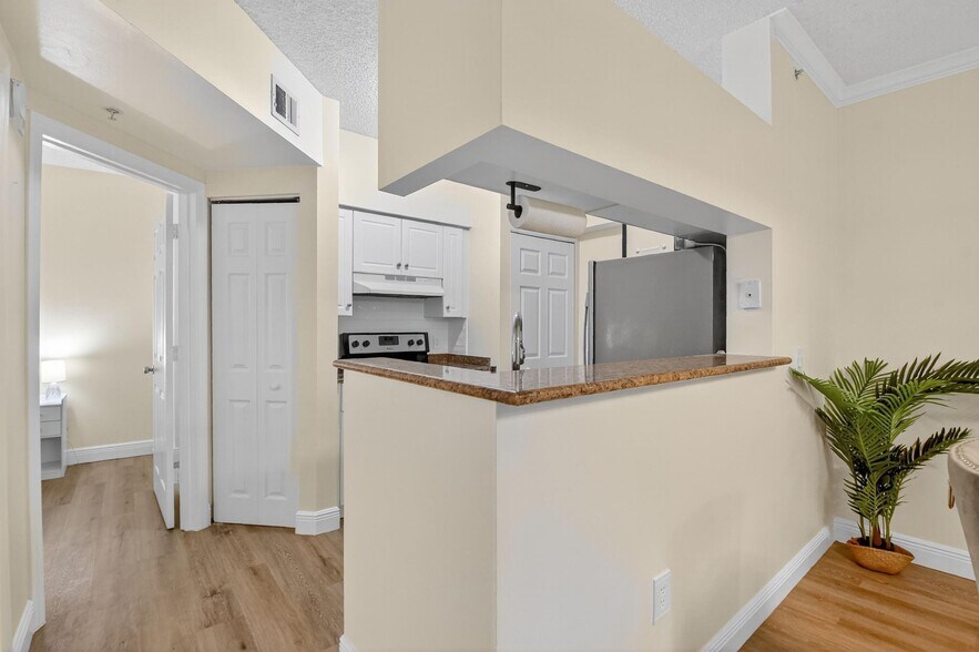 Building Photo - 3212 Tuscany Way