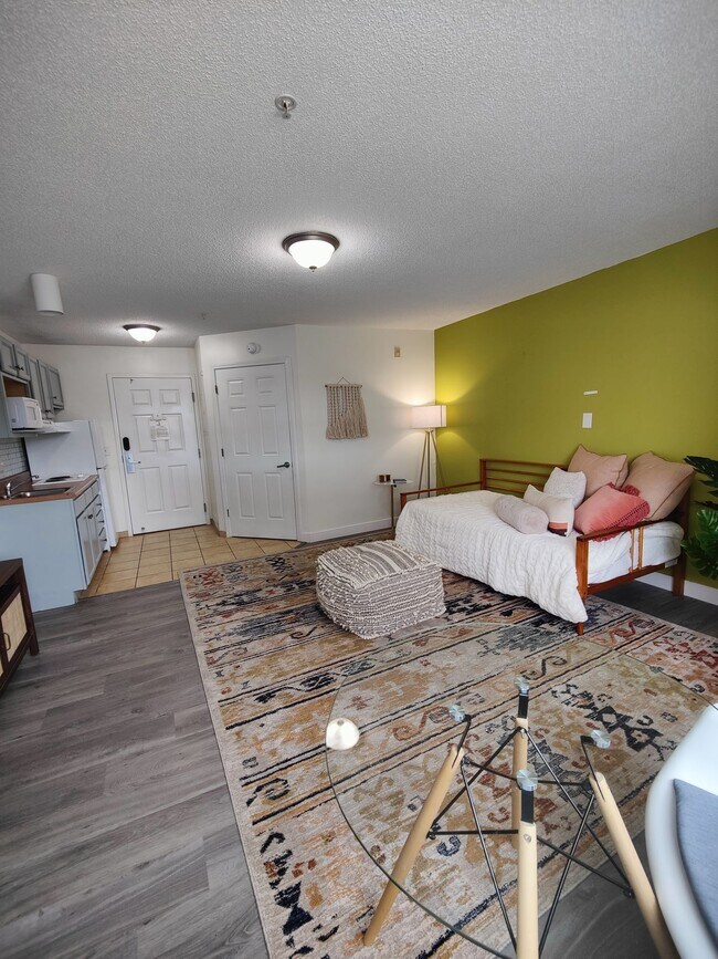 Building Photo - FIRST MONTH FREE- STUDIO APT- Available 1/1/2026