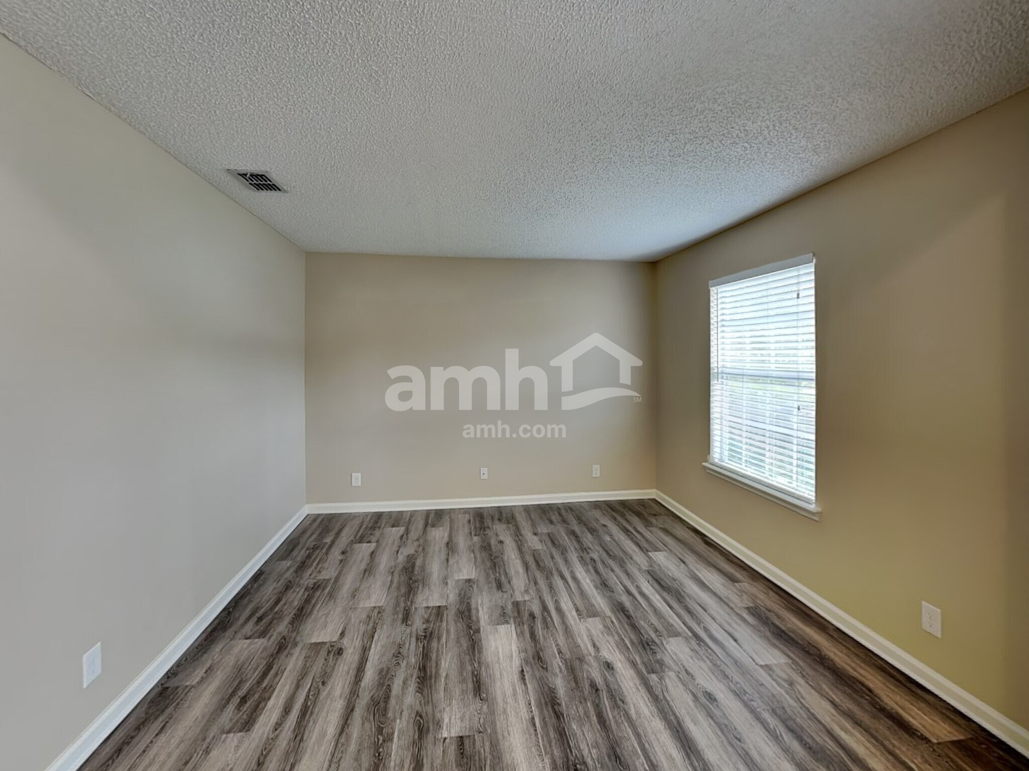 Building Photo - 12344 Benton Harbor Dr S